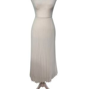 Elegant Cream Maxi Skirt